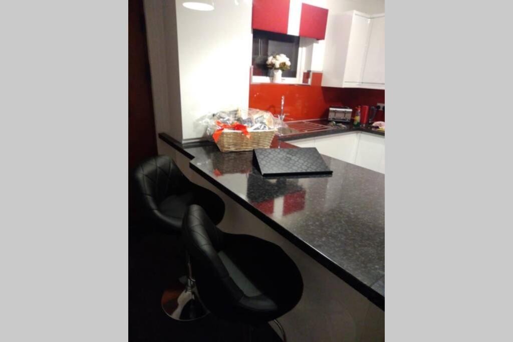 The Cottage - Hot Tub - Nr Glasgow - Self Check-In Coatbridge Εξωτερικό φωτογραφία