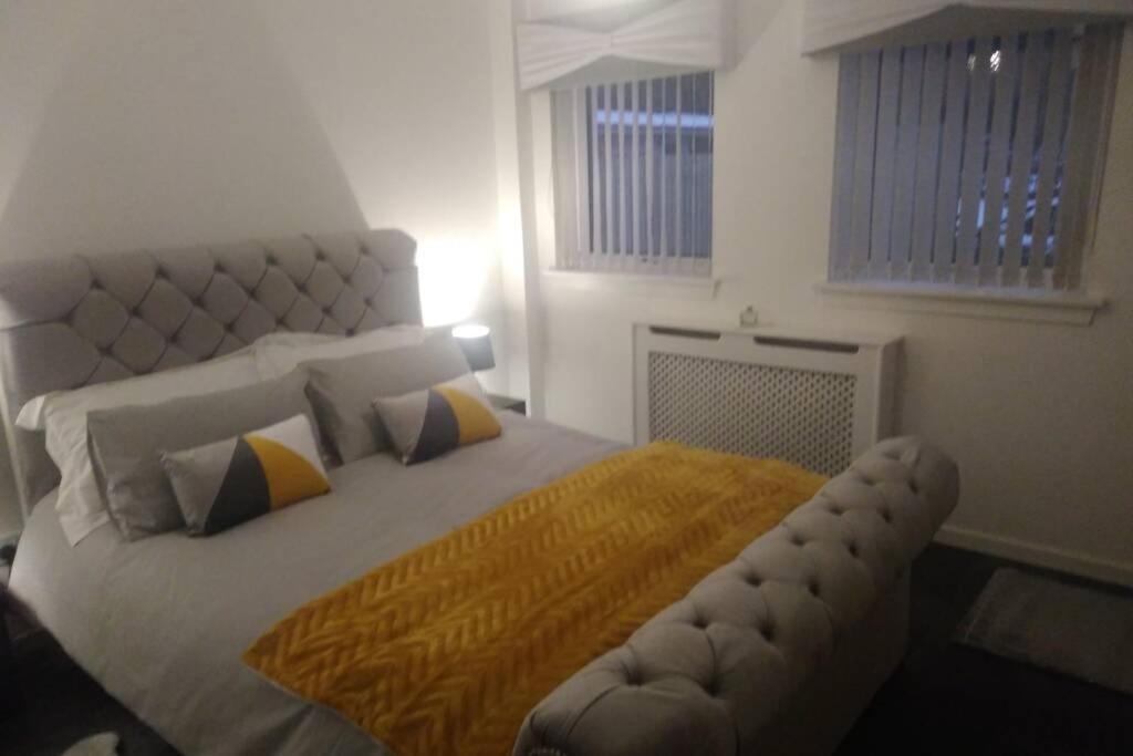 The Cottage - Hot Tub - Nr Glasgow - Self Check-In Coatbridge Εξωτερικό φωτογραφία
