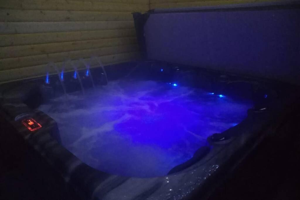 The Cottage - Hot Tub - Nr Glasgow - Self Check-In Coatbridge Εξωτερικό φωτογραφία