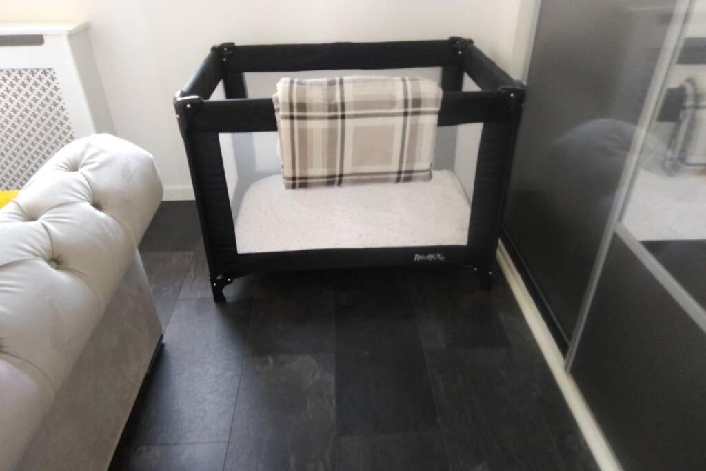 The Cottage - Hot Tub - Nr Glasgow - Self Check-In Coatbridge Εξωτερικό φωτογραφία