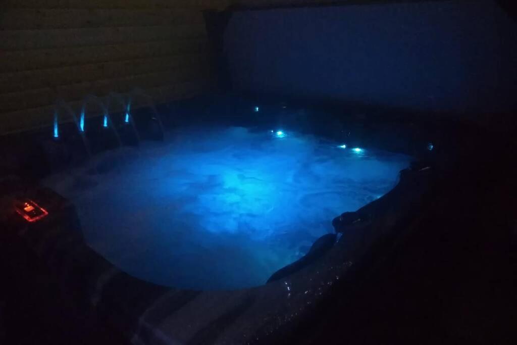 The Cottage - Hot Tub - Nr Glasgow - Self Check-In Coatbridge Εξωτερικό φωτογραφία